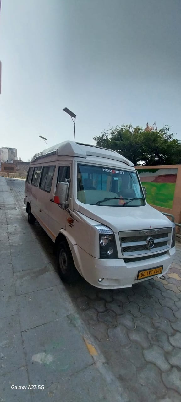 12 Seater Tempo Traveller Exterior
